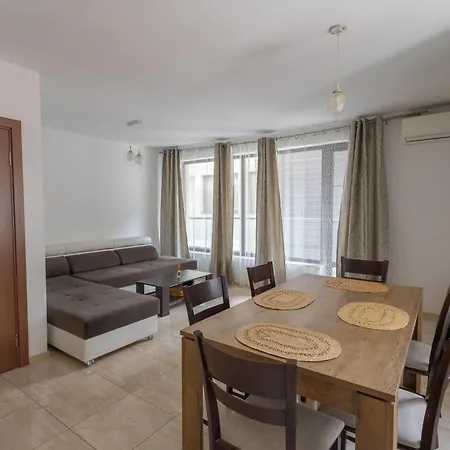 Sea Garden Marina 2 Apartment