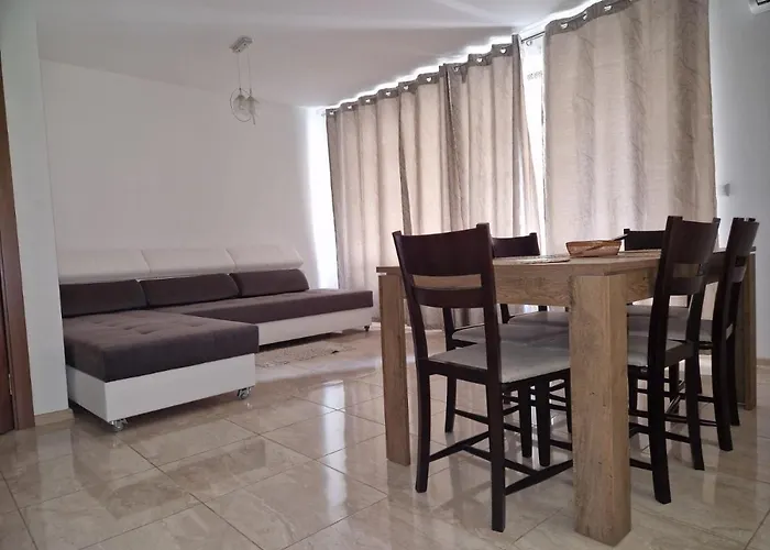 Sea Garden Marina 2 *