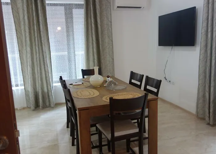 Sea Garden Marina 2 *