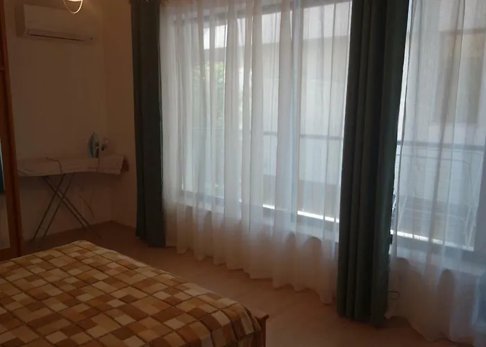 Sea Garden Marina 2 *